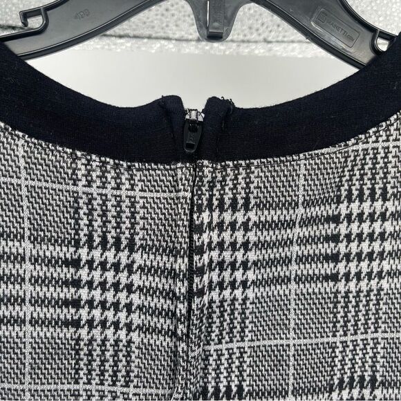 The Children’s Place Girl’s Black Houndstooth Short Sleeve Fit & Flare Dress 6 - Picture 7 of 11